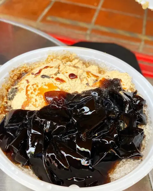 [彰化鹿港] 東華素食麵茶｜古早味麵茶剉冰｜鹿港傳統古早味老店｜清爽不膩口｜內附菜單 - 萍姐愛分享