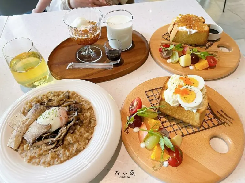 KOI PLUS 七期店，50嵐新品牌貴婦級平價早午餐下午茶，珍奶生吐司、鬆餅、可愛小熊歐蕾、燉飯、漢堡、披薩、咖哩飯都有 - Cyndi loves享食天堂