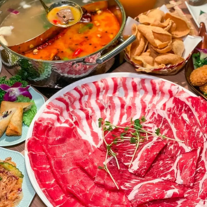 一秒飛到泰國，泰式火鍋飽足感十足 ● 追樂祕式泰鍋物｜新北板橋美食