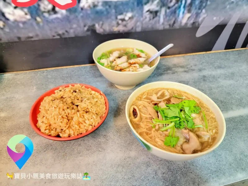 [食]基隆 近七堵興南市場 料多味美的好吃麵線 還有油飯 肉羹 讓你吃飽喝足 陳林麵線