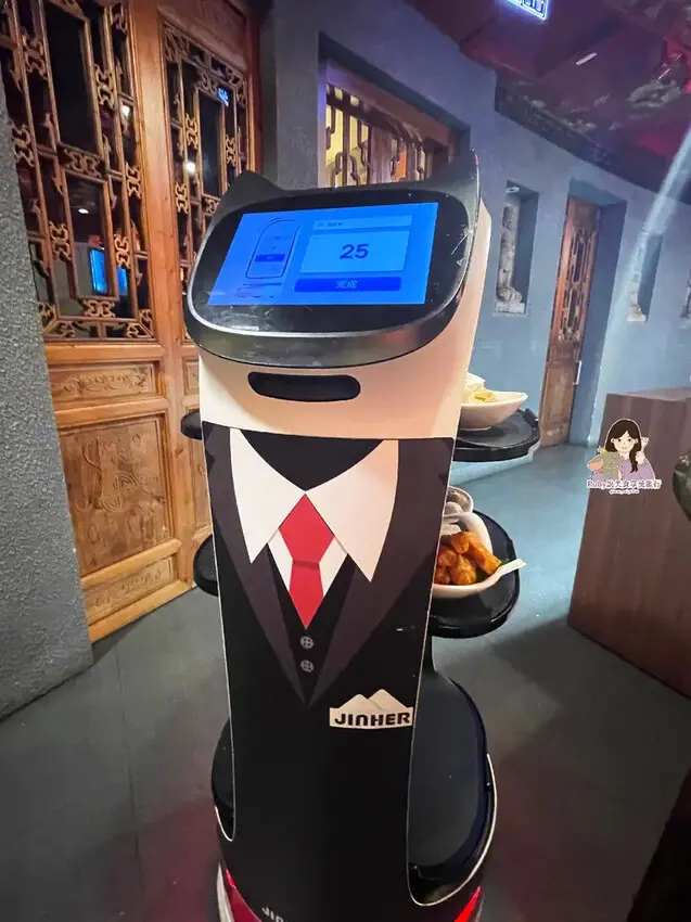 【台北美食】老四川巴蜀麻辣燙-台北長安店，麻辣鴨血豆腐吃到飽