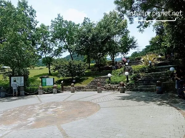 [台北]內湖/縱情山水，近在咫尺/大溝溪親水公園戲水登山野餐放空/台北捷運大湖公園站親子景點