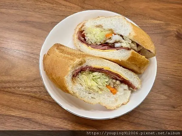 台北文山區｜BÁNH MÌ 越式法國麵包，沒吃過的通通來吃，我第一次吃驚為天人，清爽卻有層次，直接連吃五天(附菜單)！