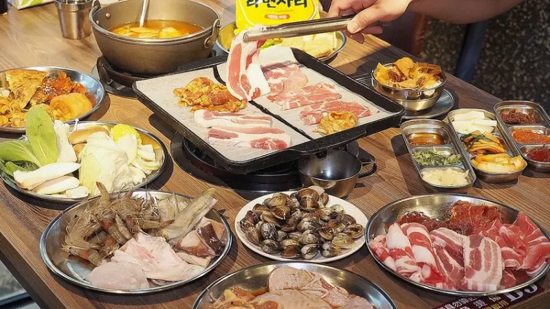 高雄C/P值最高的平價燒肉吃到飽！海鮮也無限量供應【八道晟韓式火烤吃到飽 文橫店】高雄燒肉推薦｜高雄燒肉吃到飽｜高雄吃到飽｜三多商圈美食