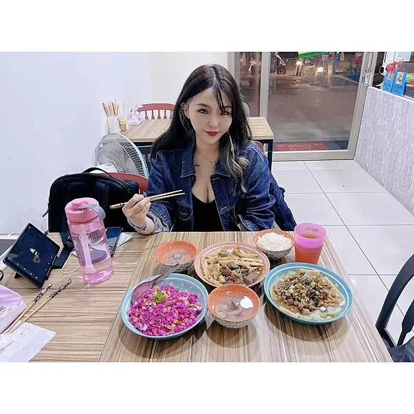 [桃園美食推薦] 星吉旺蒙古鐵板燒 部桃鄰近美食 自製火龍果炒飯 手干麵 特色餐點 家庭式有媽媽的味道 內附妮的專屬優惠 菜單 小知識 鐵板燒VS蒙古鐵板燒差別在哪