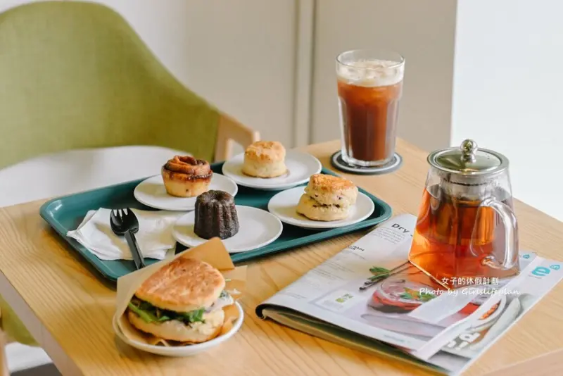 比司吉$40、肉桂捲$40都很推！點百元咖啡送肉桂捲，399元調酒喝到飽@女子的休假計劃