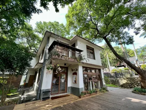 【台灣，桃園市，楊梅區】好窩有花，一間很有氛圍的小店。（楊梅咖啡館/楊梅故事園區）