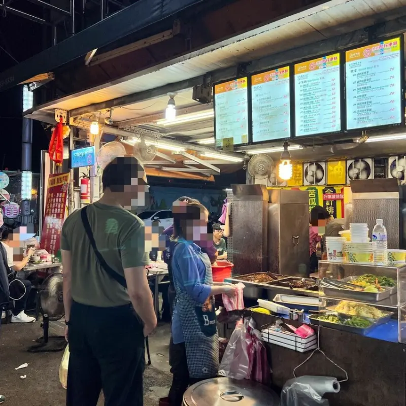 南機場夜市排隊美食｜人氣小吃｜曉迪筒仔米糕(附完整菜單)