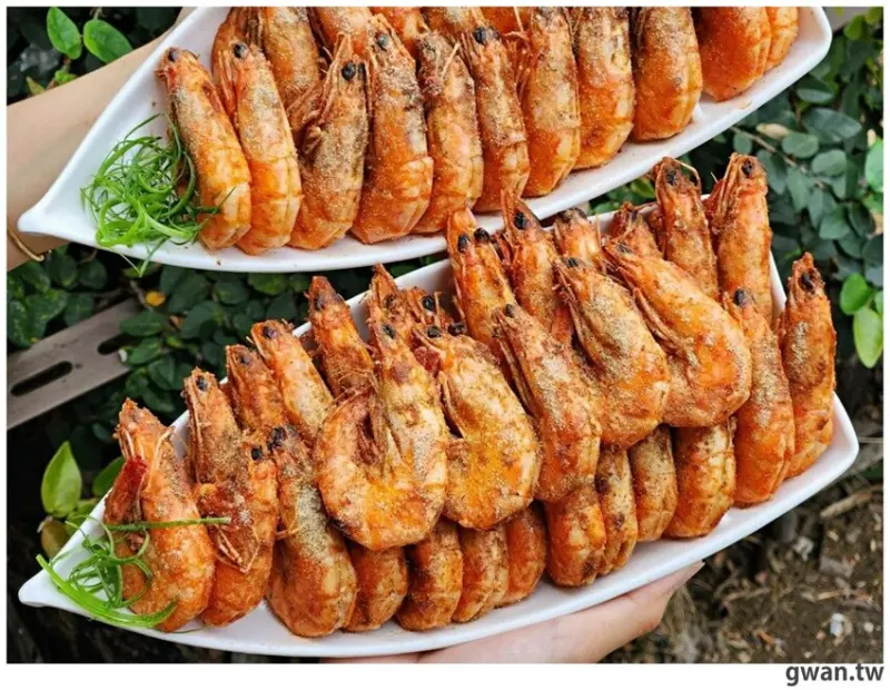 全台最不務正業飲料店賣胡椒蝦，每隻10元爽吃胡椒蝦！