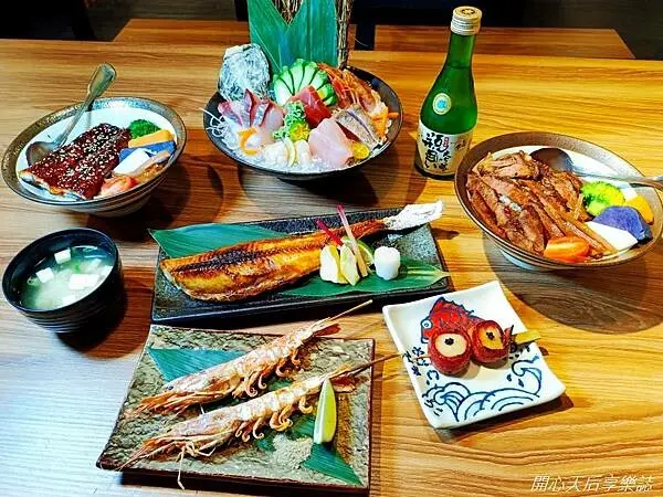 內科居酒屋『鳥居町內科店』內湖日式料理,酒食.串燒.丼飯,朋友家人聚餐.下班小酌放鬆好地方！內科特色居酒