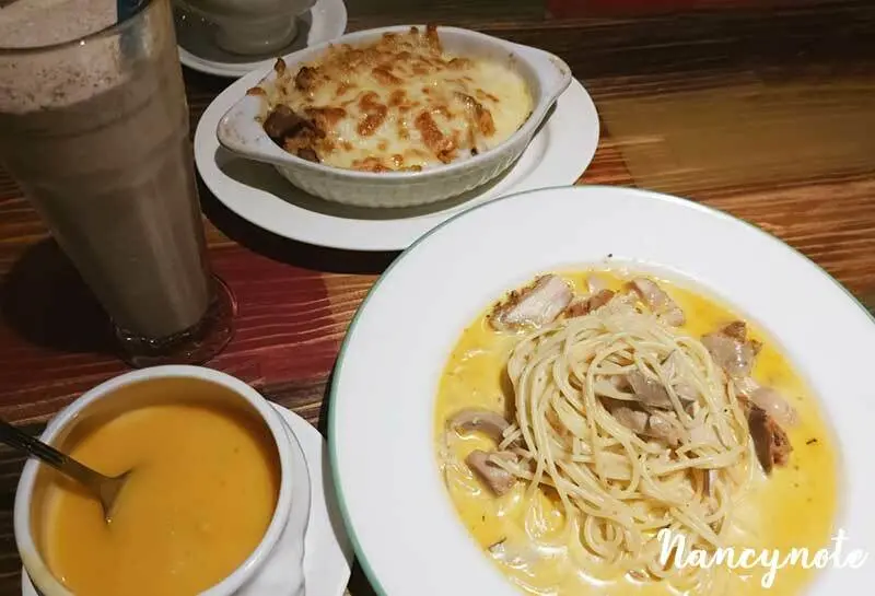 板橋美食:紅坊義式廚房 披薩、義大利麵、焗飯應有盡有，生意超好! - 小N手札 Nancynote