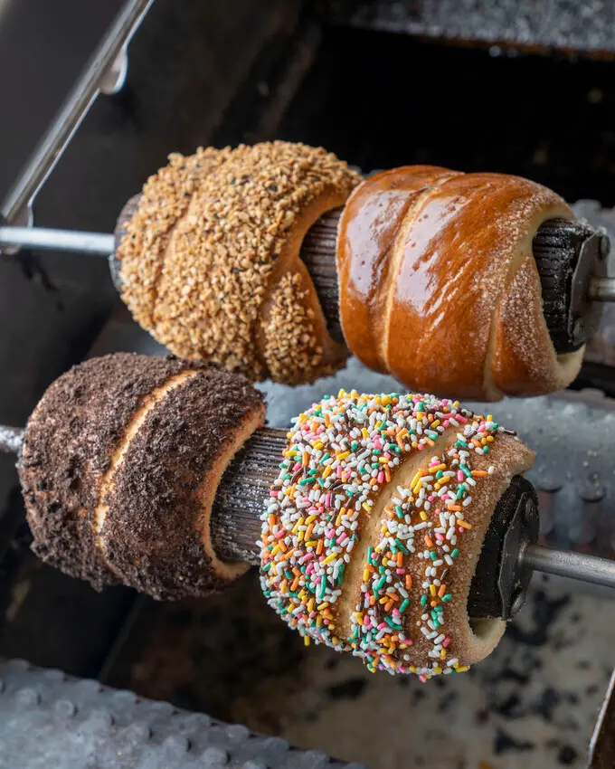 桃園甜點 派緹煙囪捲•Chimney Cake｜剛做好的外皮酥脆 裡面很鬆軟重點是不會乾口！