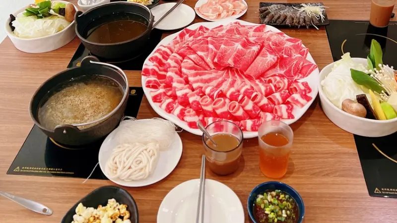 【內湖火鍋推薦】【台北食記】CP值超高，吃超撐，超滿足的冬湖火鍋【捷運站美食】有菜單【特色火鍋】必吃火鍋推薦