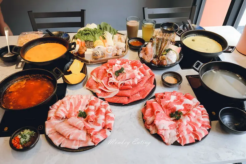 【台中豐原】座上嗑個人石鍋｜高CP值小火鍋吃到飽，雙人套餐肉盤超澎派，自助吧意麵、飲料、霜淇淋任你吃