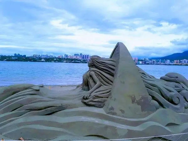 新北打卡點【八里沙雕展2018】在北部也可以欣賞美麗的沙雕展/八里光點河岸夜間感受浪漫光點廊道