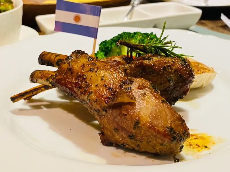 【台中 餐廳】Tango Bistro 探戈阿根廷烤肉-南屯特色餐酒館~強烈異國風格的魔幻烤肉