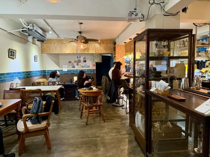 ハーフ珈琲 (hafu coffee) (6).jpg