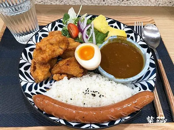 【台北】農粹日式咖哩 ｜咖哩 x 甜品雙享受！漫拾泡芙簡直超犯規｜柴貓趴趴走