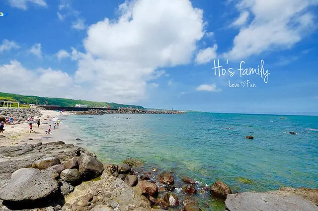 [北海岸景點]夏日玩水消暑好去處！玩沙抓螃蟹、貝殼沙灘尋寶趣～石門洞