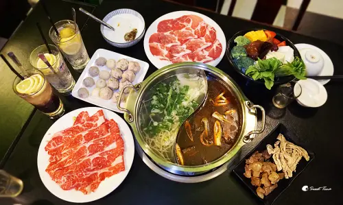 【食記．中山區】香港私宅打邊爐 - 60年代老宅中享用道地香港味 / 一鍋三吃 / 鴛鴦鍋 ღ捷運南京復興站ღ