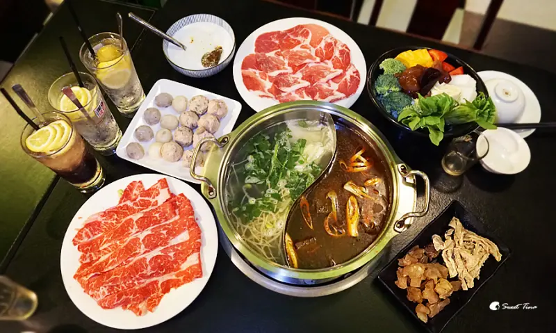 【食記．中山區】香港私宅打邊爐 - 60年代老宅中享用道地香港味 / 一鍋三吃 / 鴛鴦鍋 ღ捷運南京復興站ღ