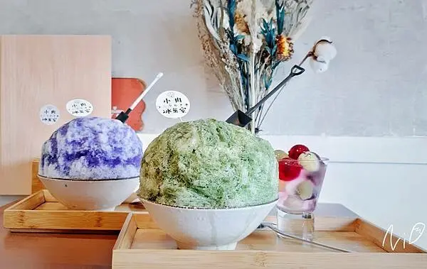 [嘉義西區]小肉冰菓室 コニクかき氷/小肉屋台拉麵。美翻的星空與抹茶山刨冰。