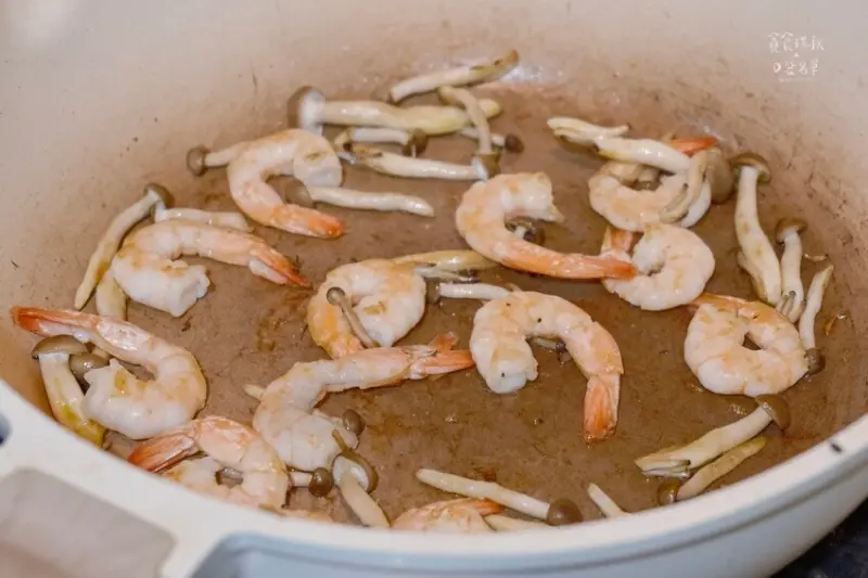 宅配美食｜一瓶含有20顆酪梨，香蒜、萊姆風味炒菜、油煎超萬用