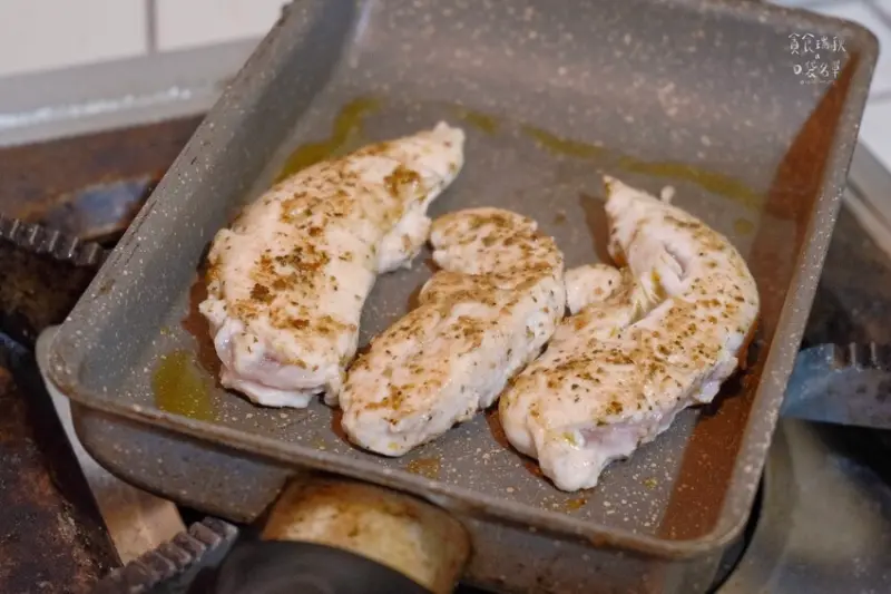 宅配美食｜一瓶含有20顆酪梨，香蒜、萊姆風味炒菜、油煎超萬用