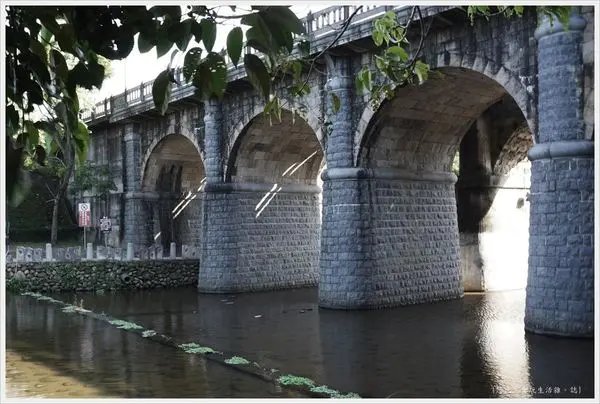 [新竹|關西 半日遊。東安古橋+真順冰城]