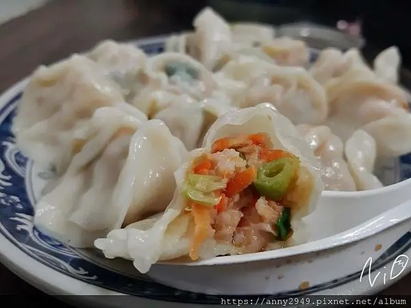 [台北中正]豪季水餃專賣店。繽紛的蝦仁水餃。