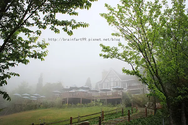 【新竹‧五峰】雲霧茫茫，歐風山上人家