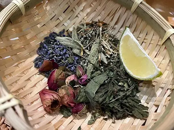 LINE_ALBUM_出國前的圖片_250209_97