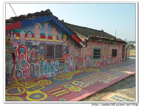 ☆台中☆彩虹眷村(干城六村)用色鮮艷大膽、充滿童趣的眷村