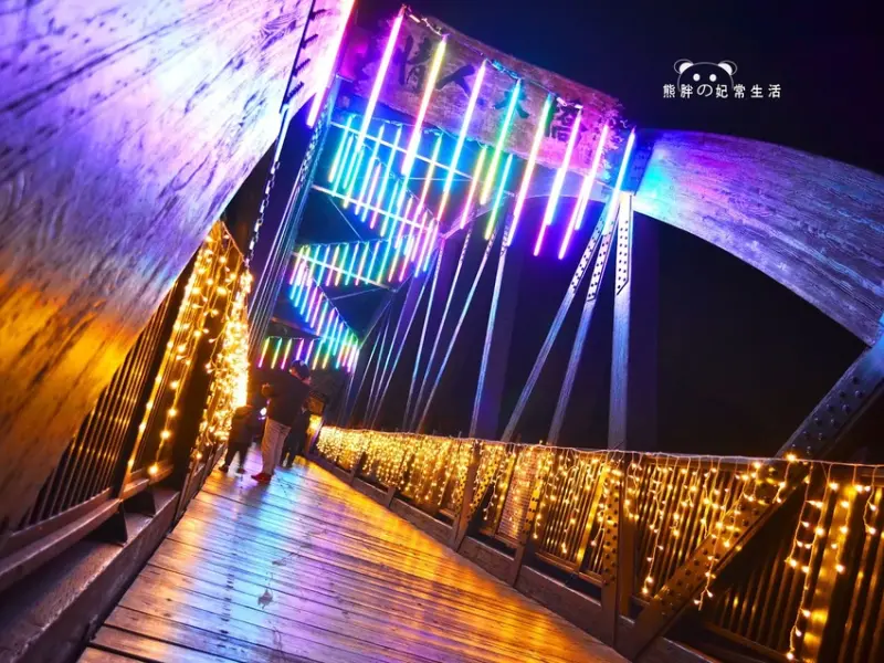 【台中景點】花漾水鄉璀璨石岡，由東豐自行車道情人木橋等多處景點主題燈區......