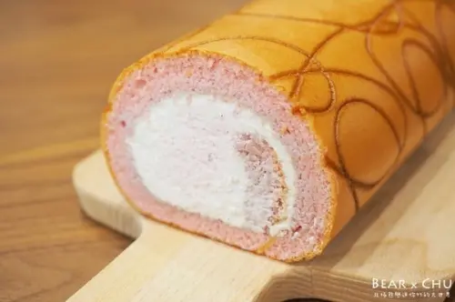 【蛋糕推薦】亞尼克內湖旗艦店・原味生乳捲、新品瑰蜜生乳捲、起司磚、歡樂鮮莓派        
      