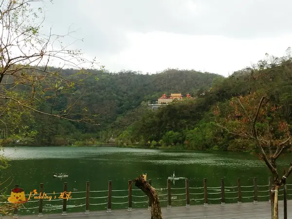 【宜蘭旅遊】冬山-遊湖/騎鐵馬/親子旅遊景點《梅花湖風景區》小熊書房/天ㄟ咖啡