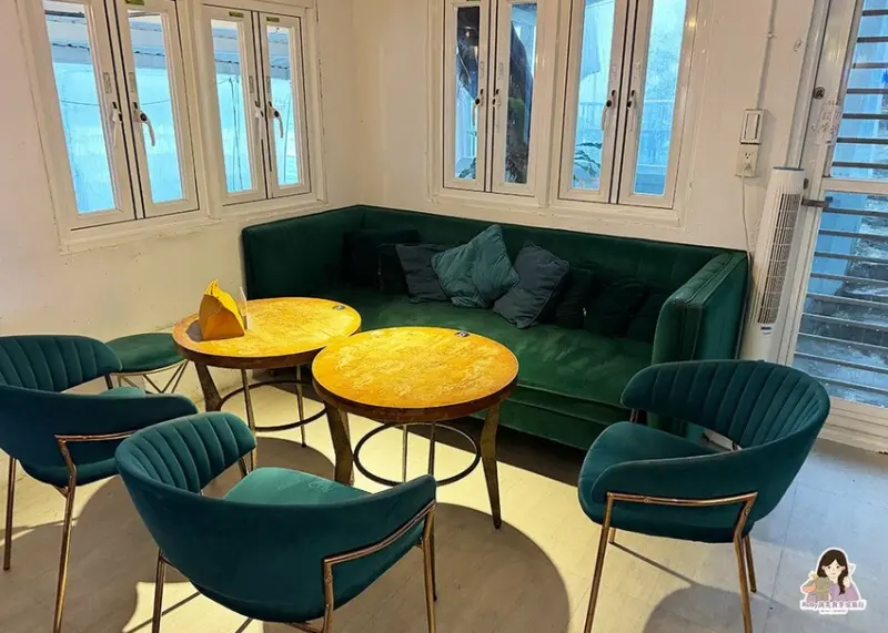 【基隆咖啡廳】啾啾咖啡-外木山附菜單，鬆餅現點現烤，香濃又酥