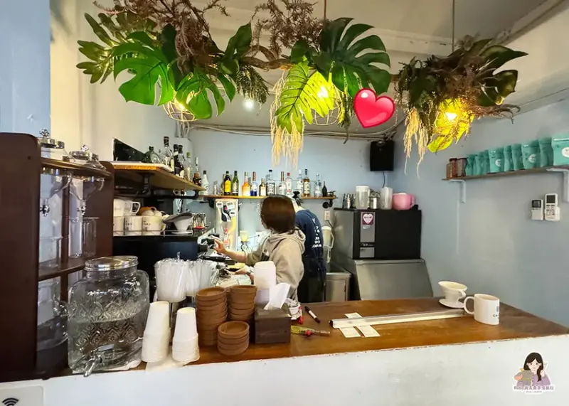 【基隆咖啡廳】啾啾咖啡-外木山附菜單，鬆餅現點現烤，香濃又酥