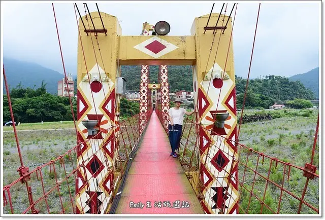 宜蘭景點》寒溪吊橋。好長好長的吊橋，照片也可以拍這麼多張