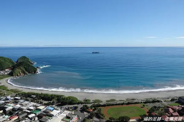 [宜蘭景點] 蘇澳 - 南方澳觀景台 ~ 南方澳絕佳賞景處，山海美景盡收眼底，眺望南方澳漁港、蘇澳港、內埤海灘、龜山島