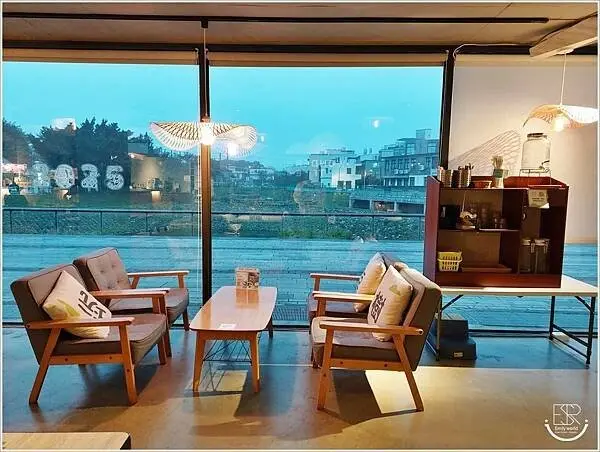 玩逗樹咖啡中原店 (24).jpg