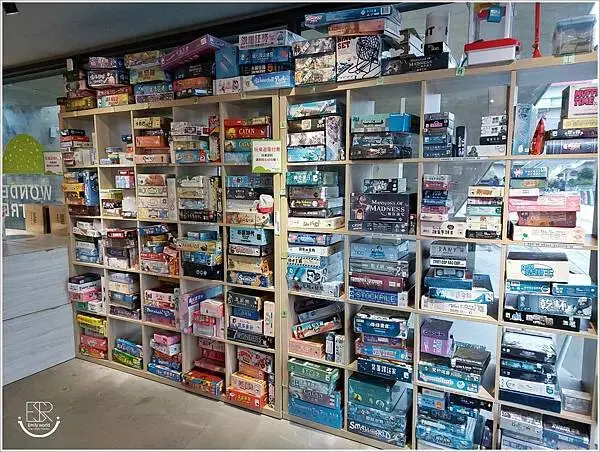 玩逗樹咖啡中原店 (3).jpg