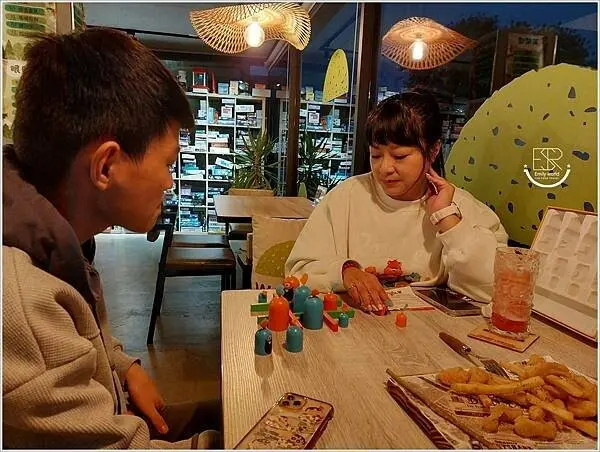 玩逗樹咖啡中原店 (26).jpg