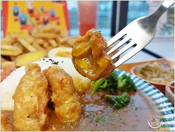 玩逗樹咖啡中原店 (19).jpg