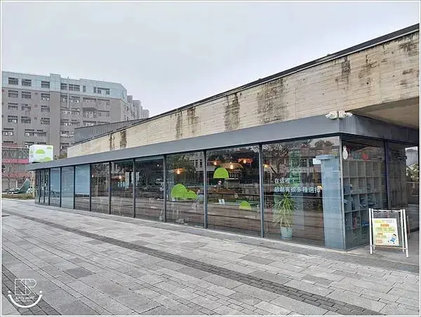 玩逗樹咖啡中原店 (7).jpg