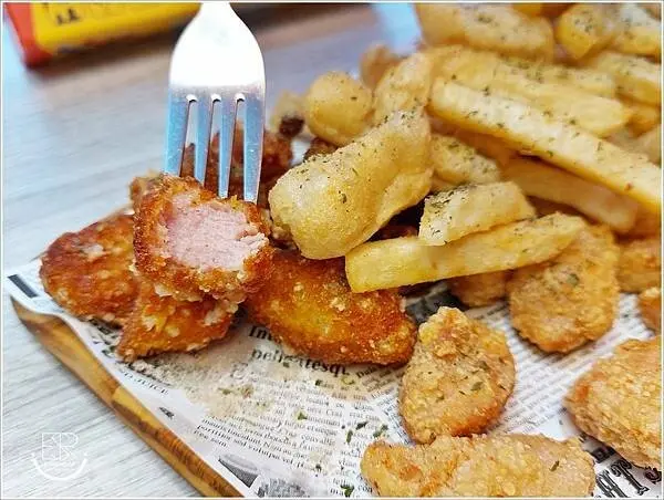 玩逗樹咖啡中原店 (18).jpg