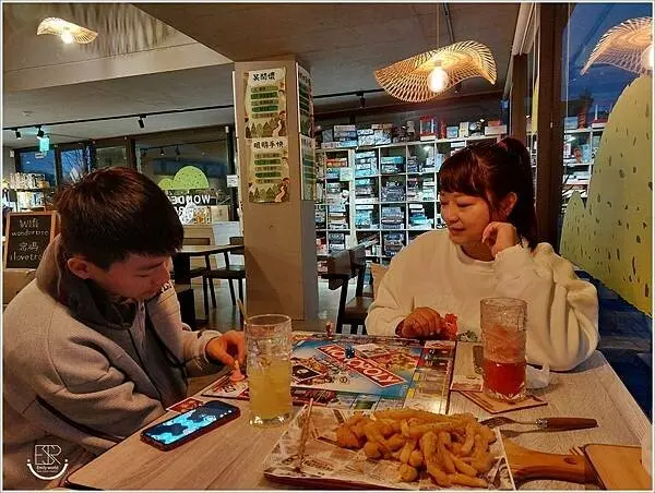 玩逗樹咖啡中原店 (25).jpg