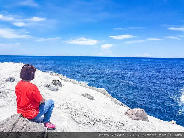 花蓮景點<石梯坪>花蓮豐濱的石梯坪走到頂端視野極佳讓人心曠神怡呀!