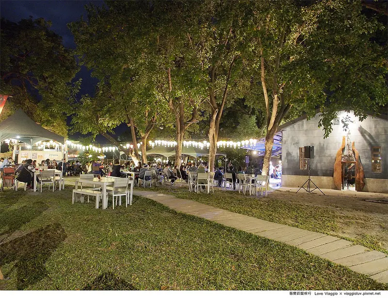 【台東 Taitung】鐵花村|音樂聚落 慢市集 鐵道藝術園區 感受台東夜晚的藝文氣息