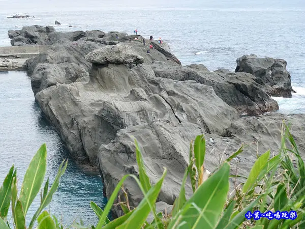 台東免費景點【石雨傘遊憩區】東部海岸公路親子賞海景、吹海風散步景點